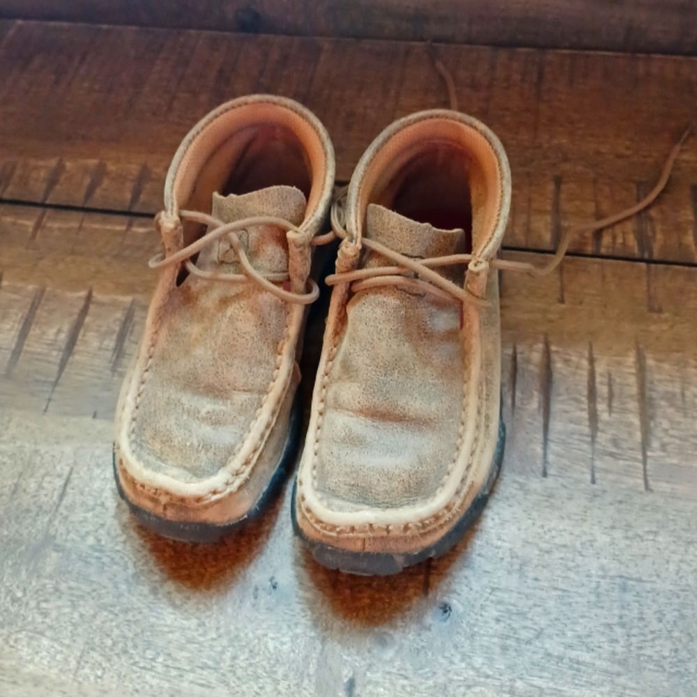 Twisted x boy shoes